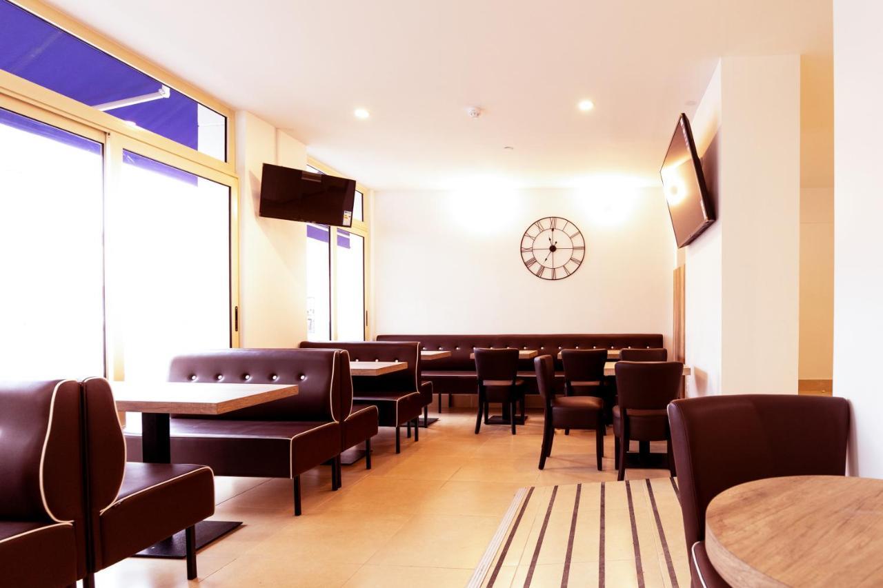 Le Theatre Hotel Suresnes Ngoại thất bức ảnh