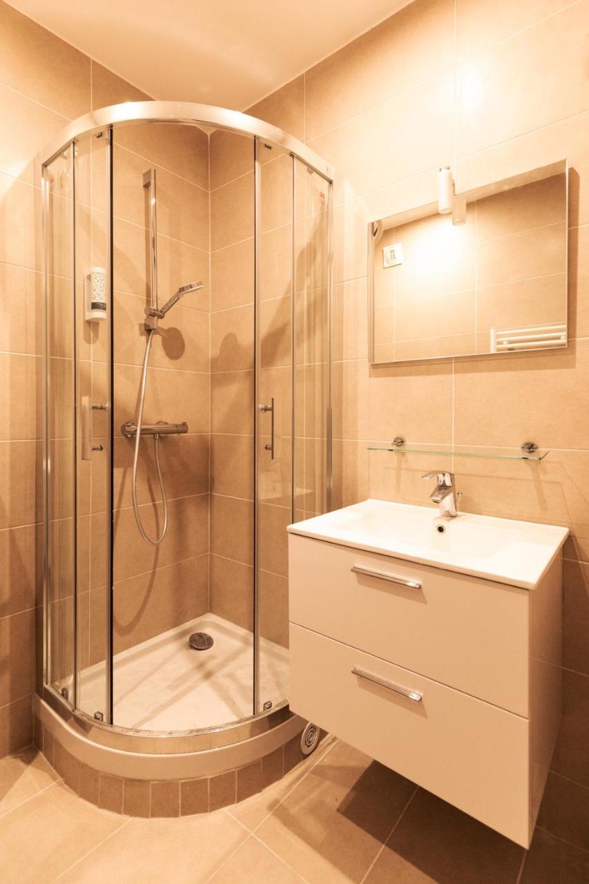 Le Theatre Hotel Suresnes Ngoại thất bức ảnh