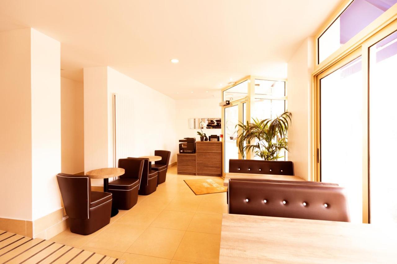 Le Theatre Hotel Suresnes Ngoại thất bức ảnh