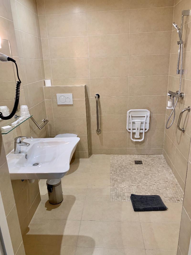 Le Theatre Hotel Suresnes Ngoại thất bức ảnh